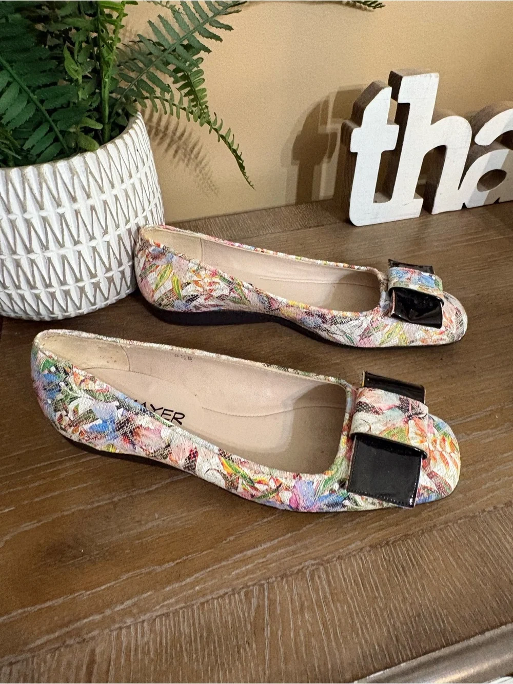 Paul Mayer Attitudes floral-print low-wedge flats Size 8.5 B